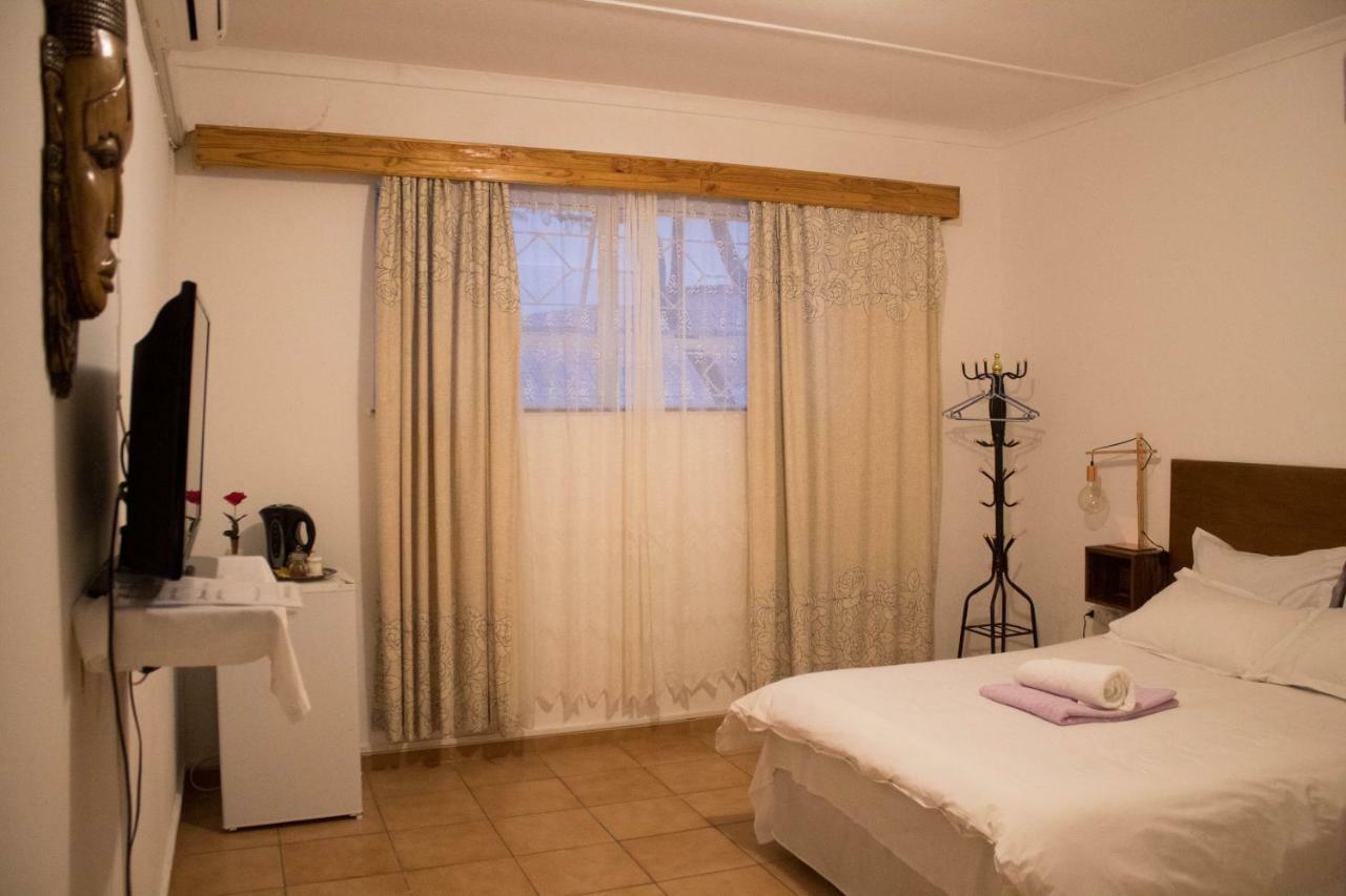 Yoieli Guest House Windhoek Exterior foto